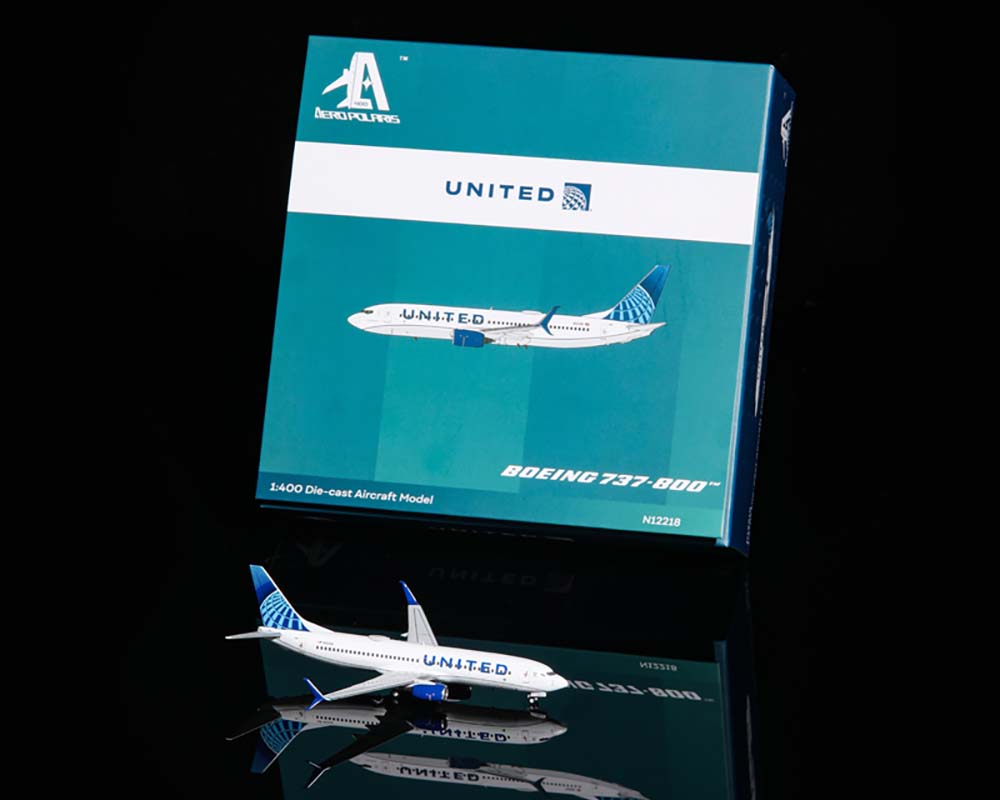 www.JetCollector.com: United Airlines B737-800 N12218 1:400 Scale